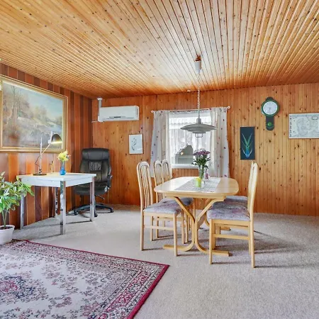 Thorgarth - 1-2km From The Sea In Ne Jutland By Interhome * Hals