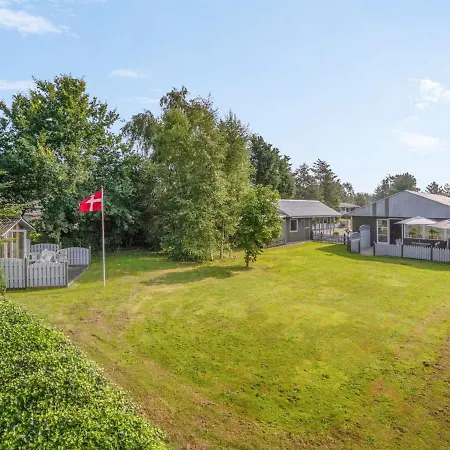 Thorgarth - 1-2km From The Sea In Ne Jutland By Interhome Holiday home Hals